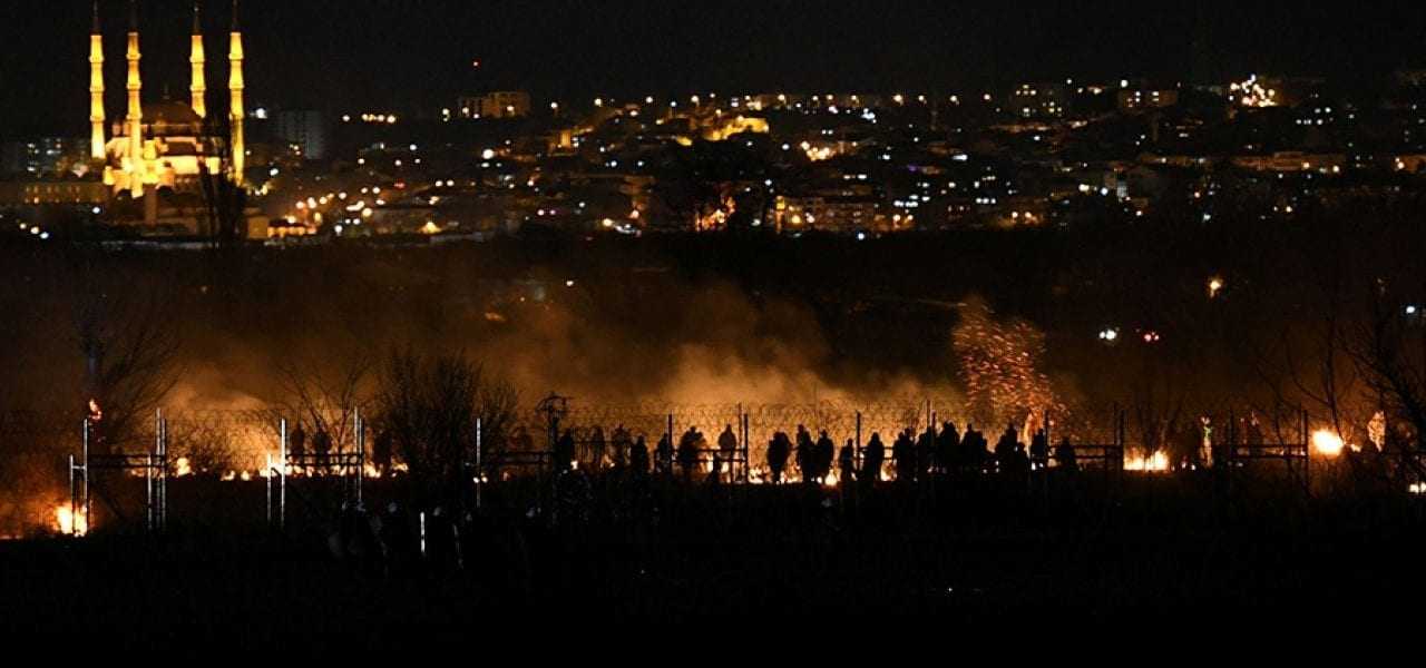 Ολονύκτιες μάχες στα σύνορα: Η Άγκυρα επιχείρησε εισβολή εκατοντάδων παράνομων μεταναστών στις Καστανιές του Έβρου