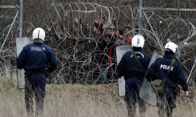 Σ.Ο.Κ. Μεθυσμένοι πολίτες, επιτέθηκαν τους λιγοστούς αστυνομικούς του Ευλάλου και έφτυσαν επάνω τους