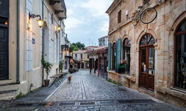 Ξενάγηση στον παραδοσιακό οικισμό της Παλιάς Πόλης