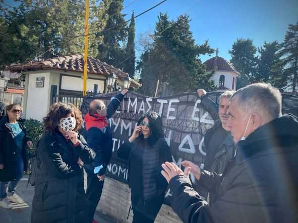 Υγειονομικοί στην Κοζάνη: «Ο Μητσοτάκης μας συμπεριφέρεται απάνθρωπα, δεν είμαστε εγκληματίες»