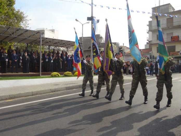 Πολλά παράπονα για έλλειψη ήχου στην παρέλαση