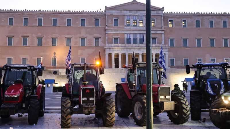 «Όργωσαν» την πρωτεύουσα και αναχωρούν – Παράθυρο για μέτρα στήριξης – Νέα συνάντηση για Θεσσαλία