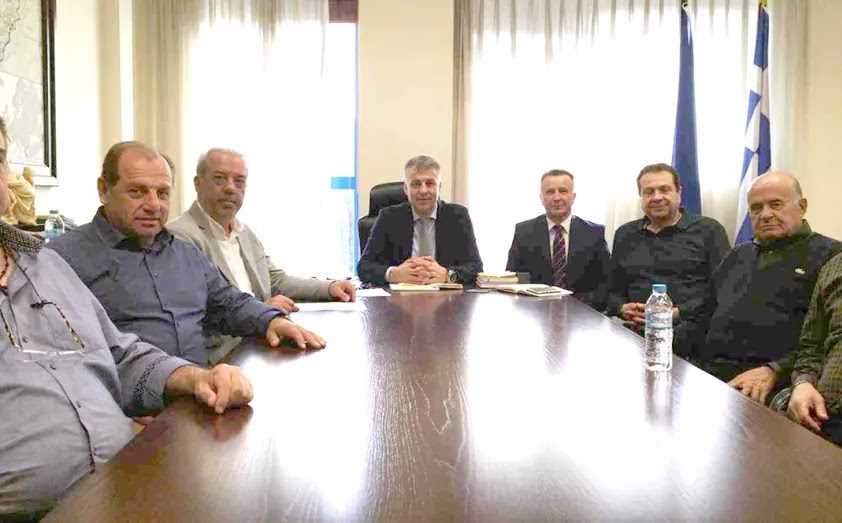 Συνάντηση Τοψίδη με τους  πρόεδρους  ΚΤΕΛ ΑΜΘ. Παρών και ο Θέμης Γεωργιάδης
