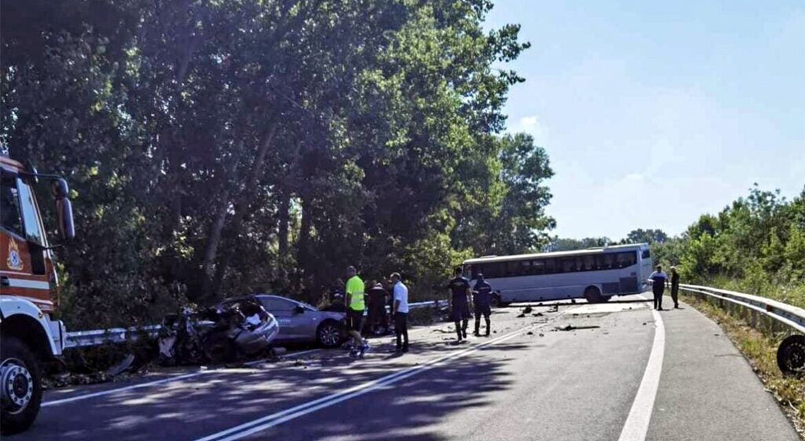 ΤΡΑΓΩΔΙΑ: 4 νεκροί μετά από σύγκρουση ΙΧ με λεωφορείο στο δρόμο Ξάνθη-Τοξότες – Τι αναφέρει η Αστυνομία της Ξάνθης