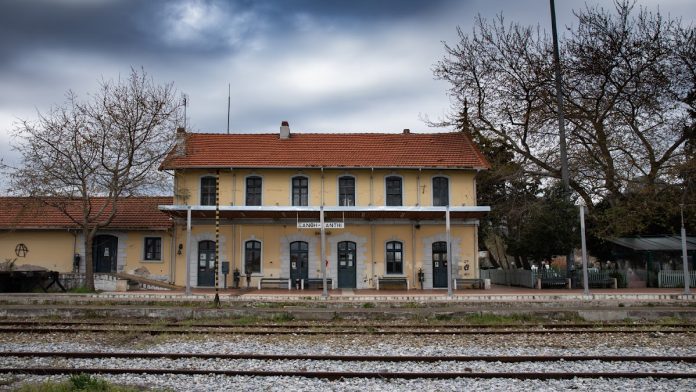 Παρέμβαση Χ. Ζεϊμπέκ στη Βουλή για να σταματήσει η κυβέρνηση τον απαράδεκτο σιδηροδρομικό αποκλεισμό της Θράκης